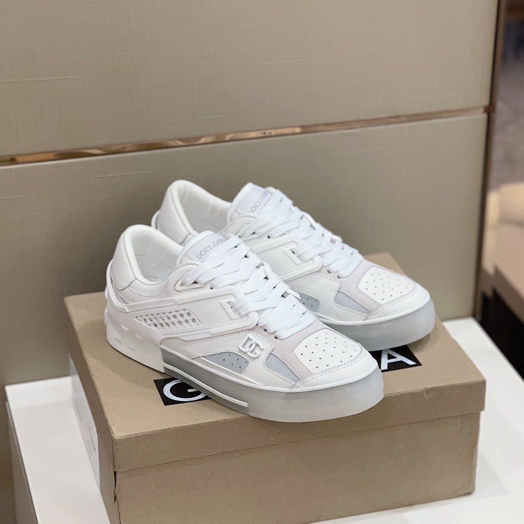 1579911b.jpg 1579911b