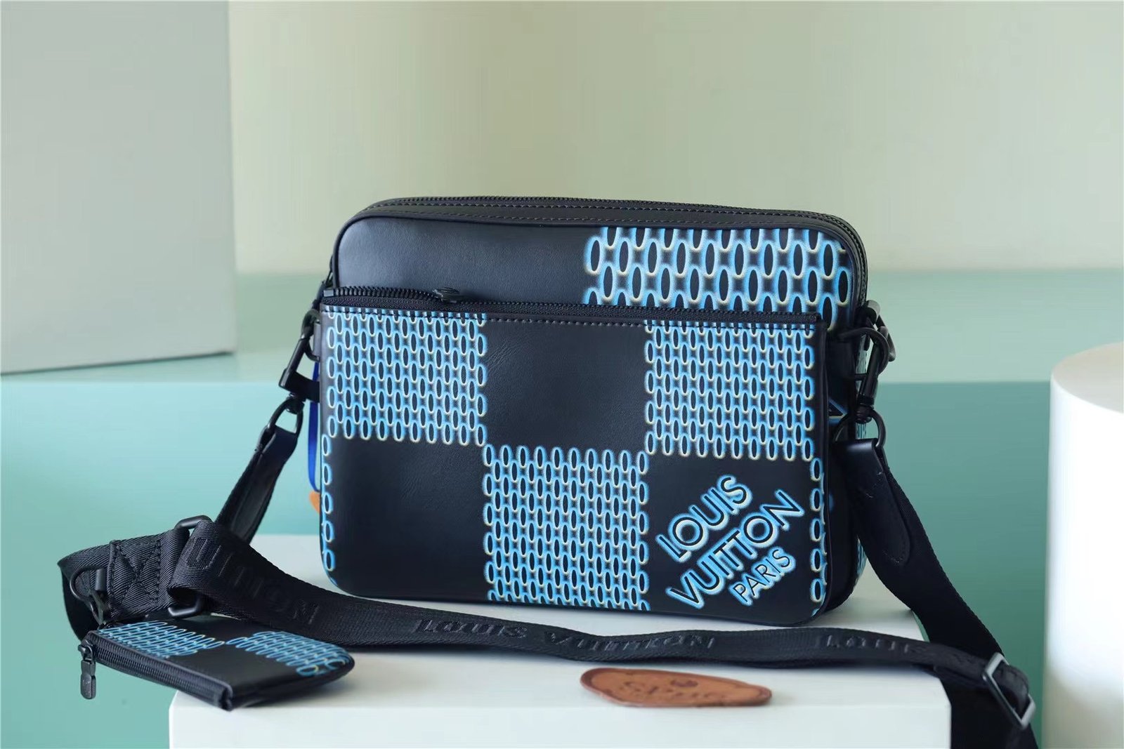 247fb7e0.jpg 247fb7e0