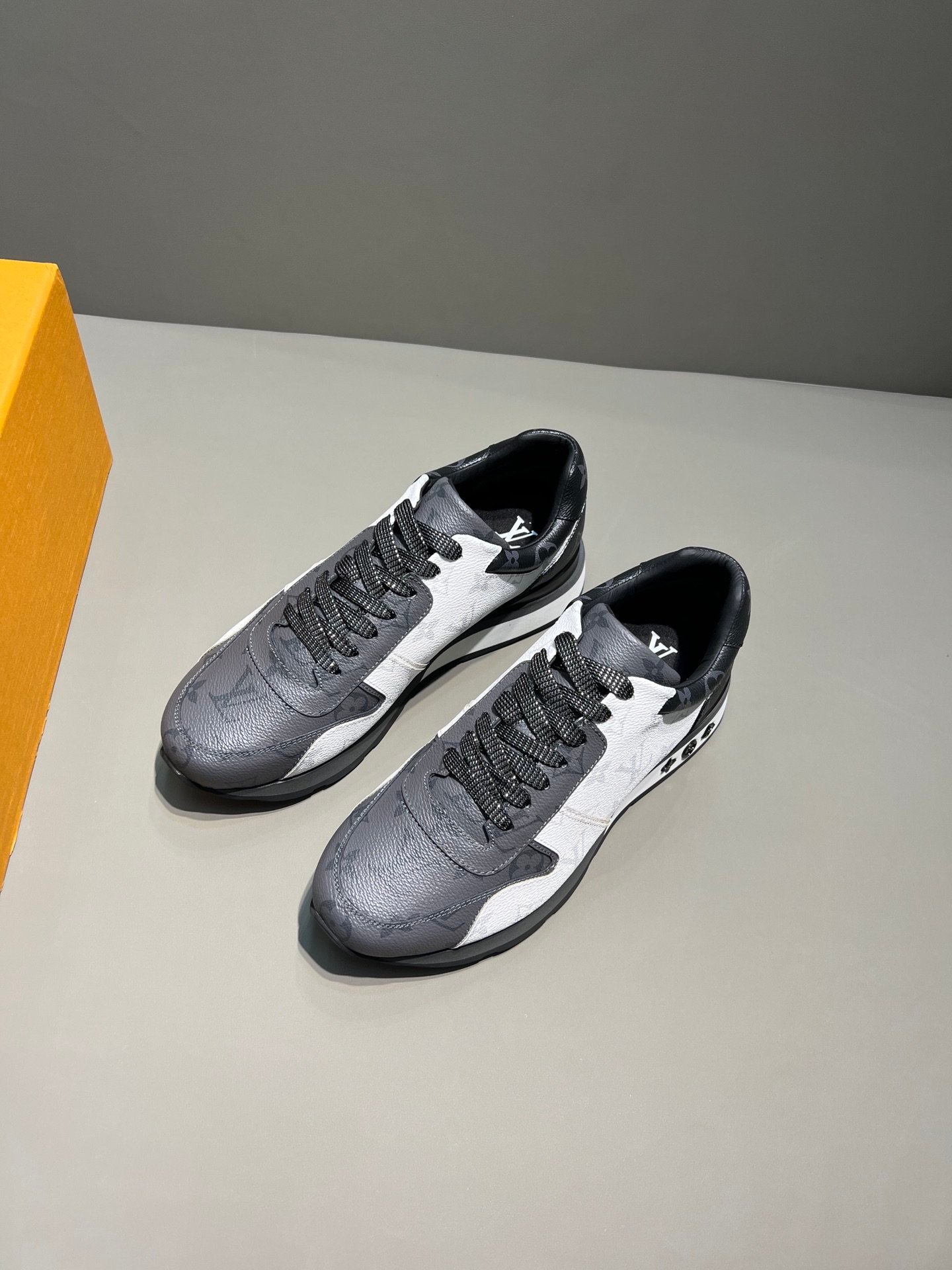 5323073f.jpg 5323073f