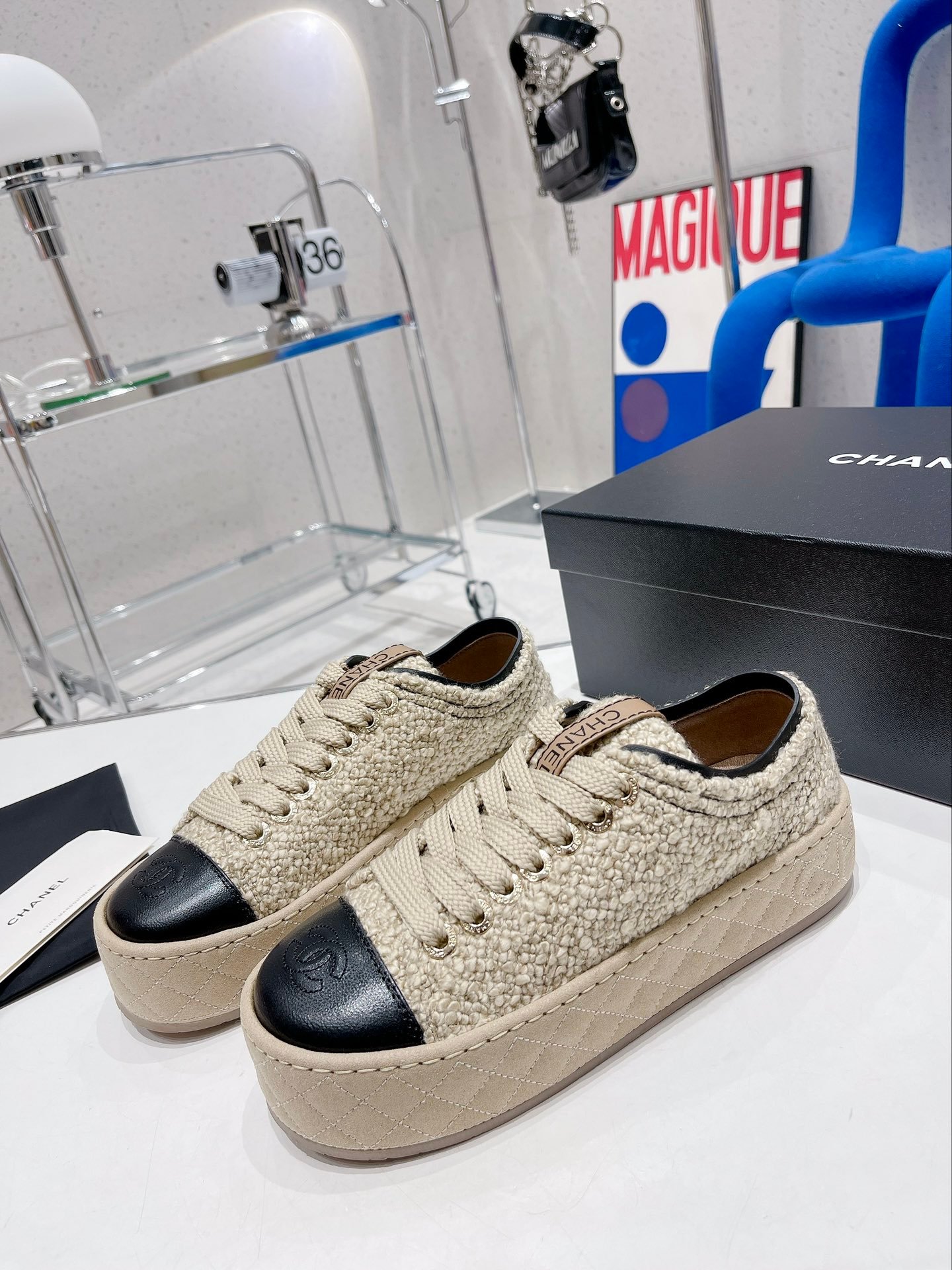 7f33b91e.jpg 7f33b91e