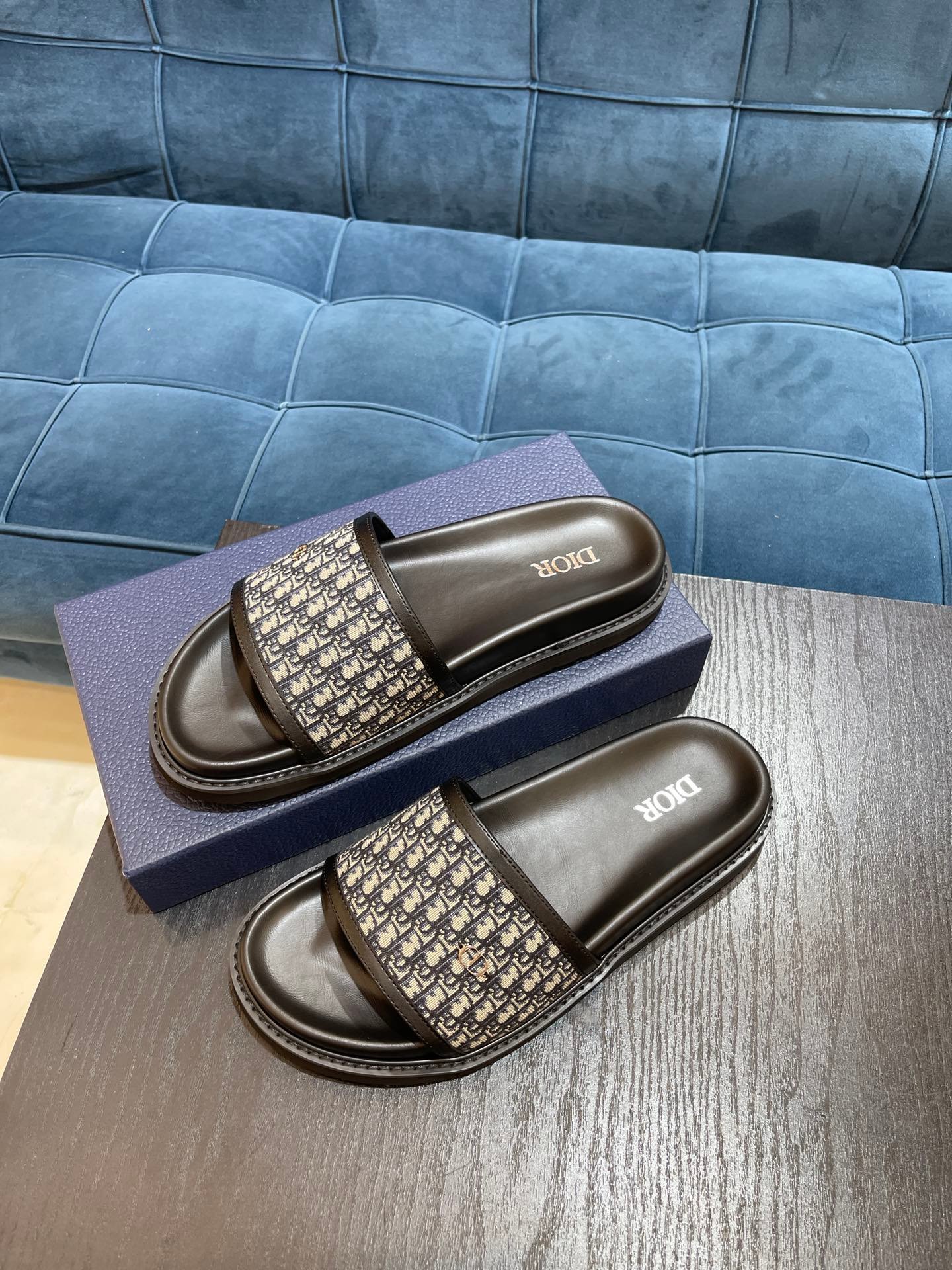 c0c8583c.jpg c0c8583c