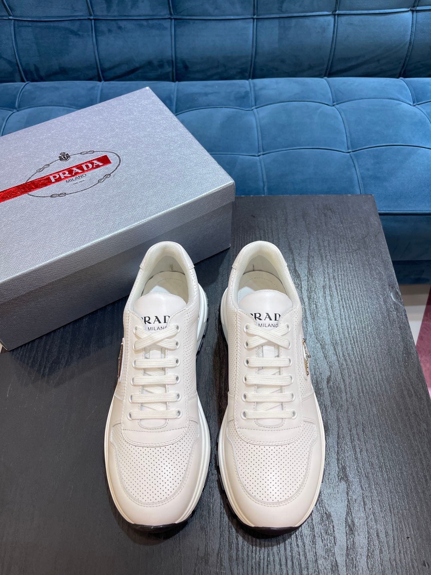 e7526bb7.jpg e7526bb7