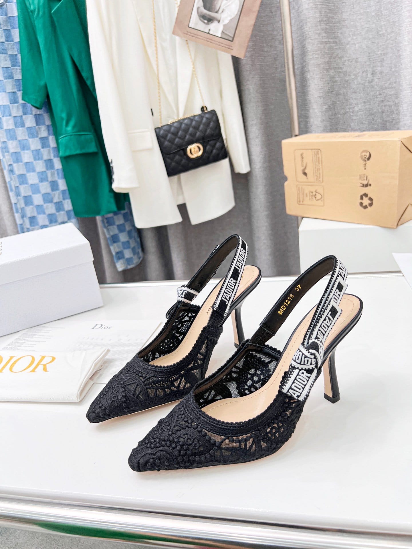 e8ed064b.jpg e8ed064b