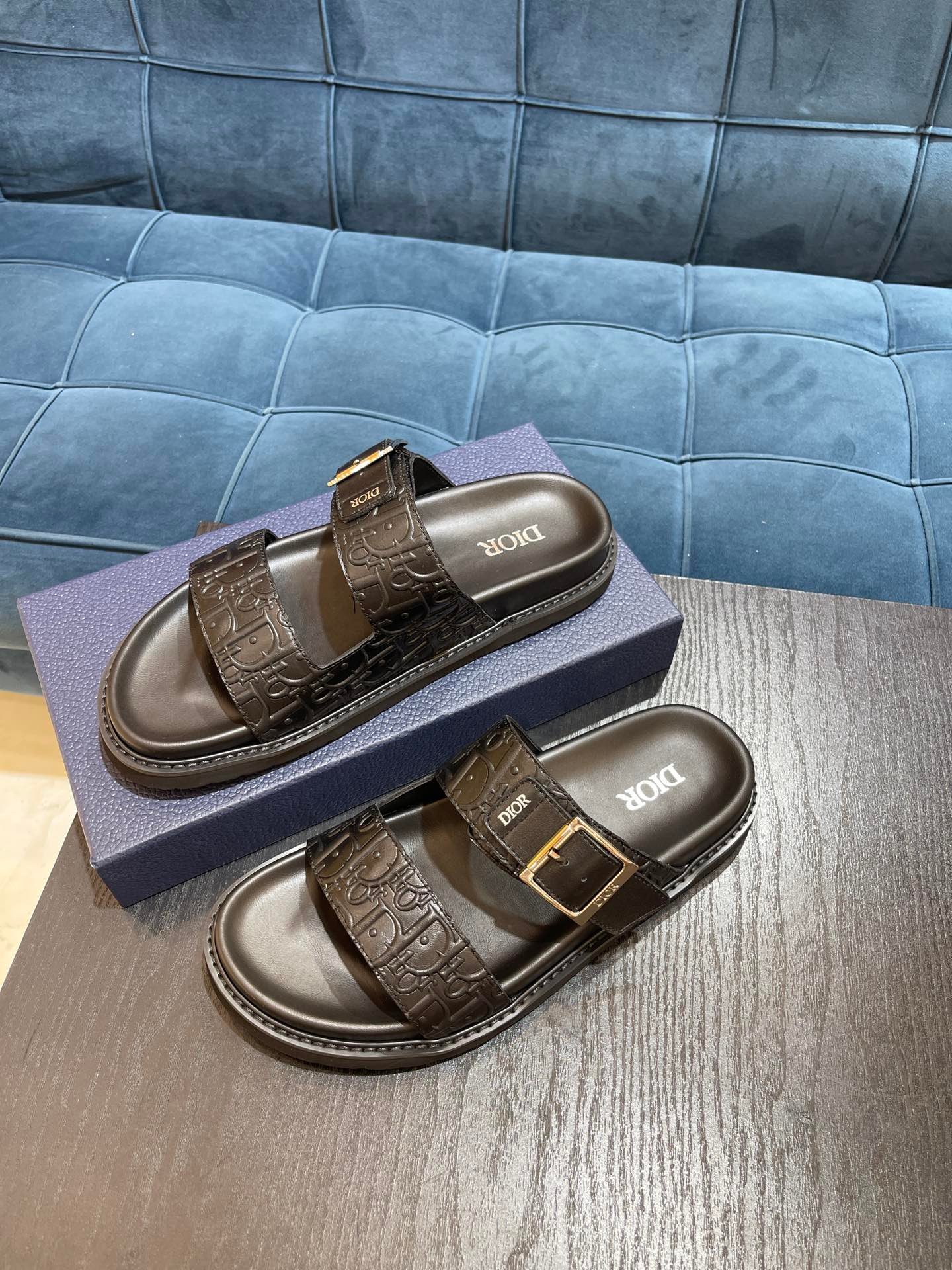 f14172e3.jpg f14172e3