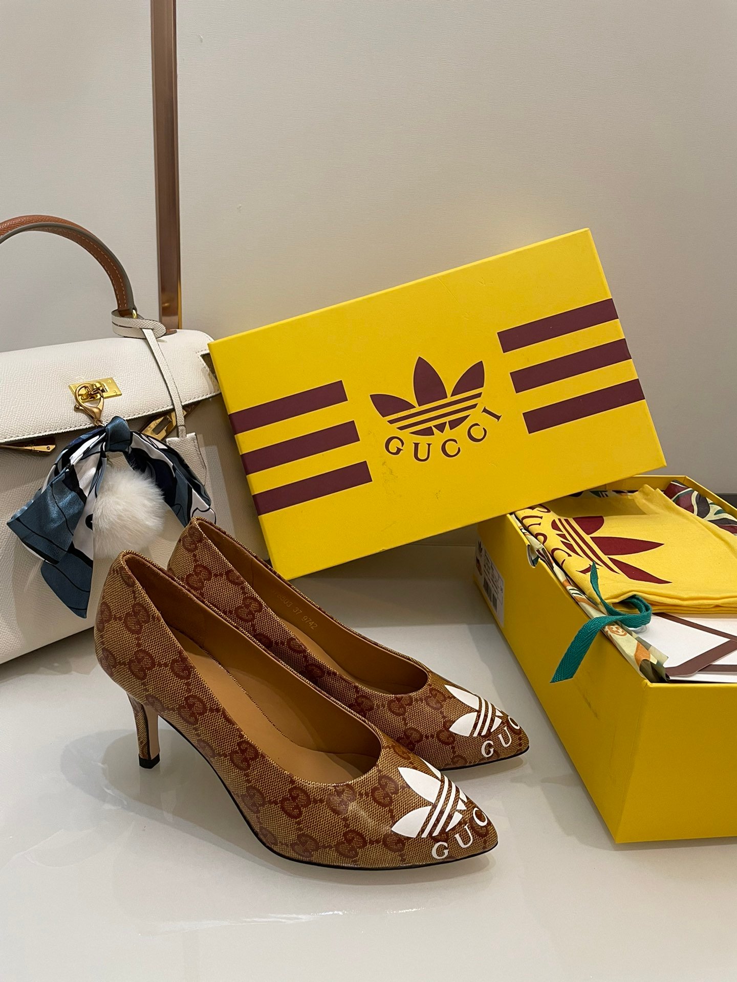 42323e9c.jpg 42323e9c