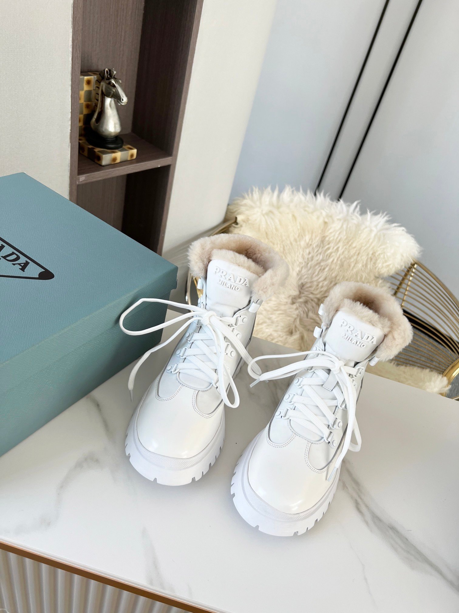 93b16811.jpg 93b16811