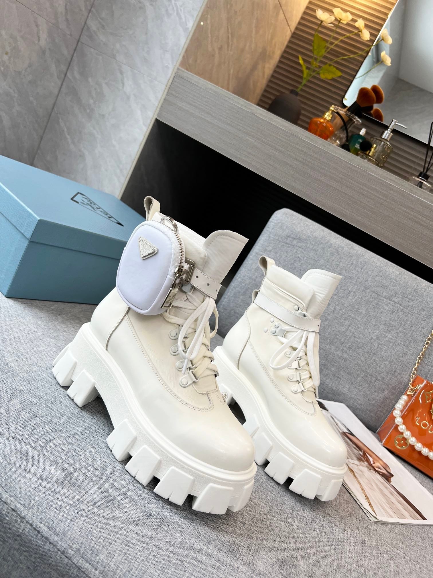 a707e217.jpg a707e217