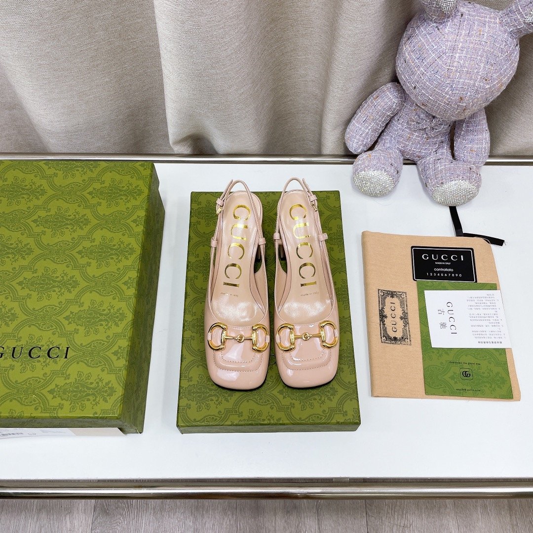 e9f68cf3.jpg e9f68cf3