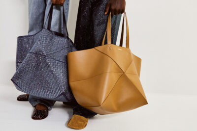 LOEWE 发布2024春夏男装秀:Pebble 水桶包,Puzzle Fold 托特包 4 04