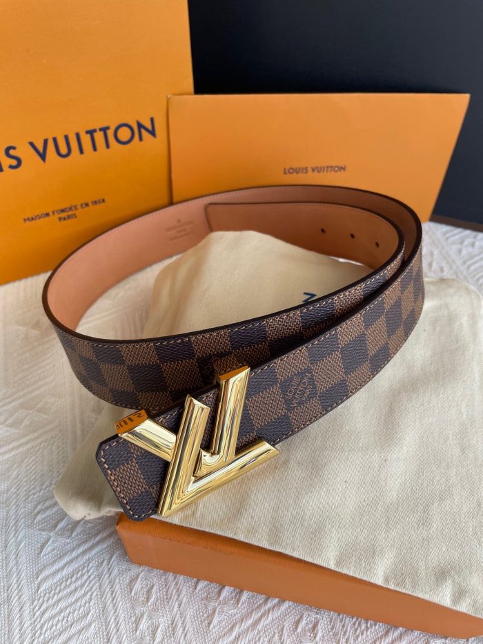 Louis Vuitton Twist 标志性首字母 LV 腰带 Damier Infini 帆布棕色金色饰面 LV 女士腰带