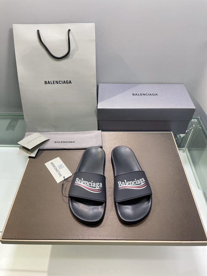 Balenciaga 男士泳池拖鞋黑色