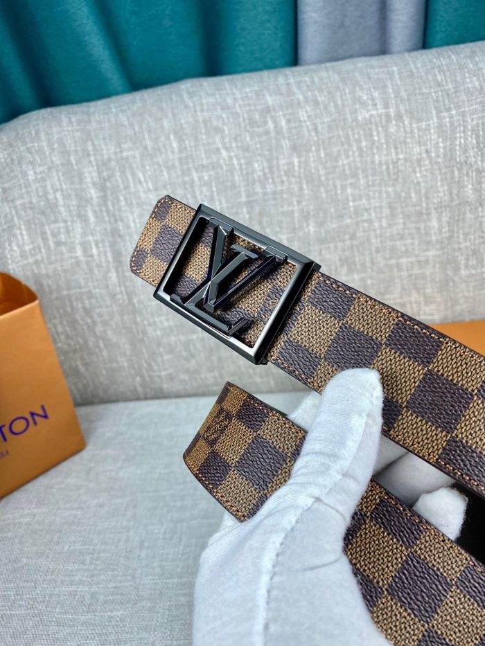 Louis Vuitton 金字塔框架首字母双面 LV 腰带 Damier 钴棕色帆布 LV 女士腰带