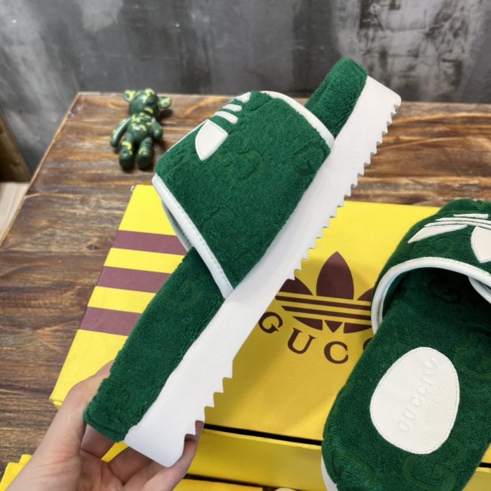 Gucci x Adidas 男士厚底 GG 绿色凉鞋 702412 UU010 3171