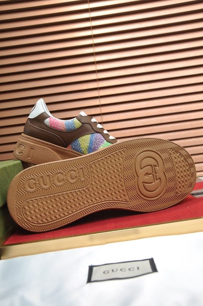 复刻Gucci 男士浅彩虹棕色运动鞋 669582