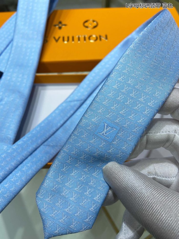 路易威登 Micro LV 领带 浅蓝色 LV 男士领带 M77071