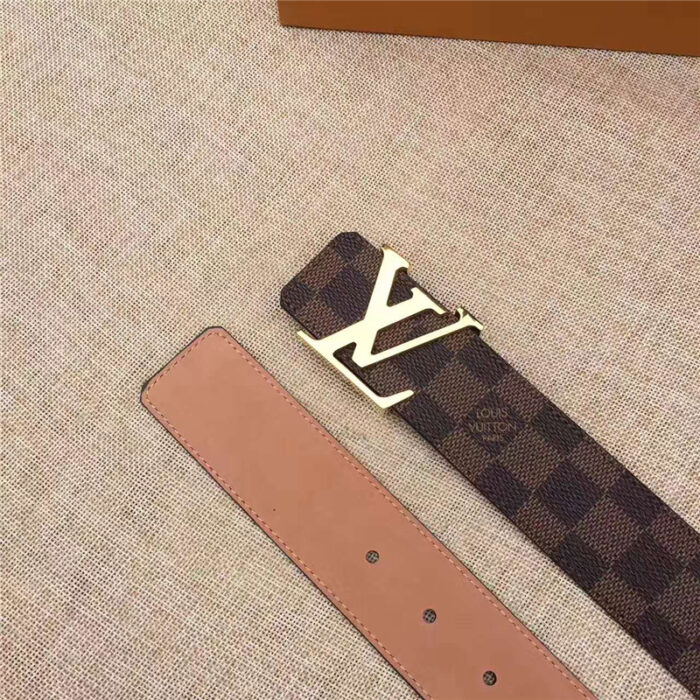 高仿Louis vuitton 路易威登 皮带 海外原单品质 专柜新包装 进口皮 手工缝线 棋盘格啡色金扣