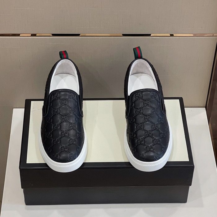 Gucci 男士标志性一脚蹬运动鞋黑色 407364 CWCE0 1174