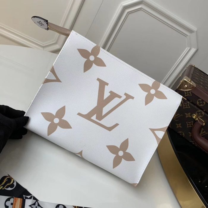 高仿LV Toilet Pouch XL 盥洗袋 超大LV手包 卡其色