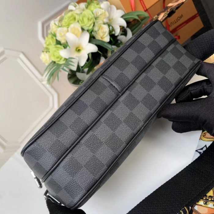 高仿LV TROCADERO N小号邮差包 LV男包 LV单肩斜挎包