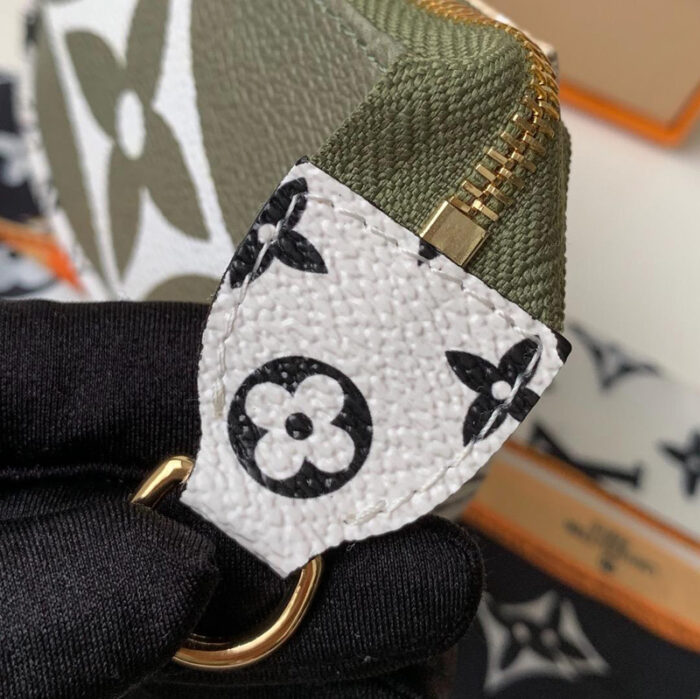 高仿LV POCHETTE ACCESSORIES 小手袋 卡其色