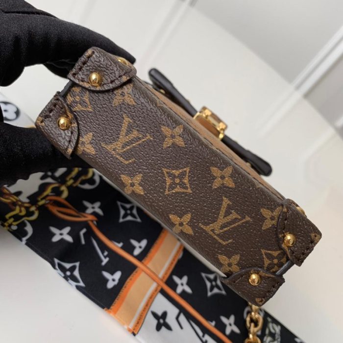 高仿LV TRUNK VERTICAL 链条包 Reverse涂层帆布 S形锁扣包
