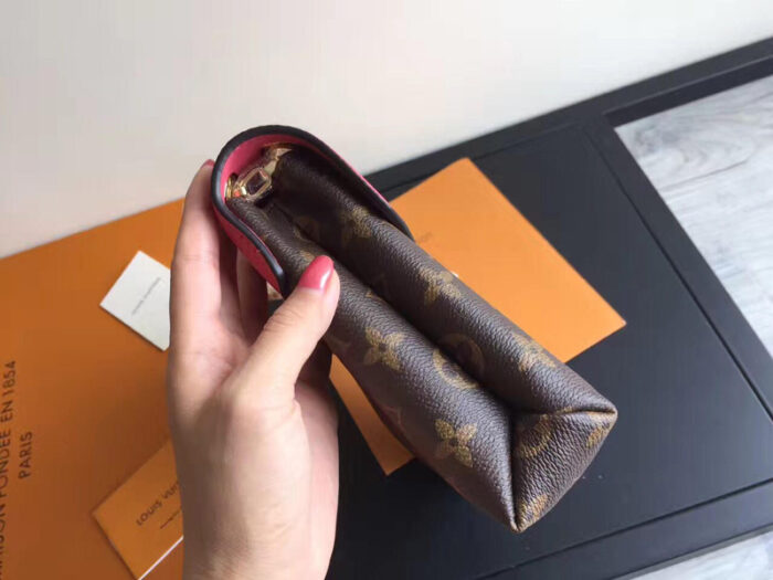 高仿LV链条包 玫红