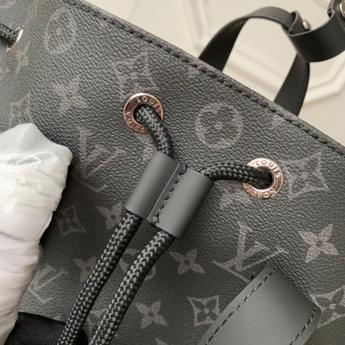 高仿LV x 藤原浩闪电联名FragDesign系列 Explorer 双肩包