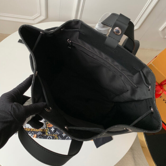 高仿LV x 藤原浩闪电联名FragDesign系列 Explorer 双肩包