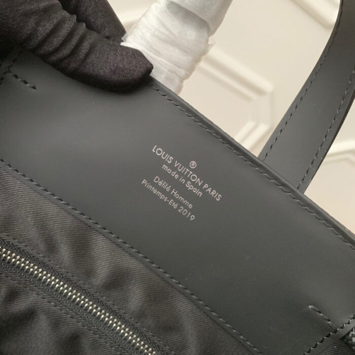 高仿LV x 藤原浩闪电联名FragDesign系列 Explorer 双肩包