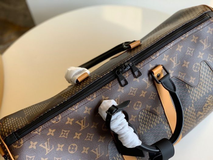 高仿LV KEEPALL BANDOULIERE 50 旅行袋 Nigo联名LV旅行包