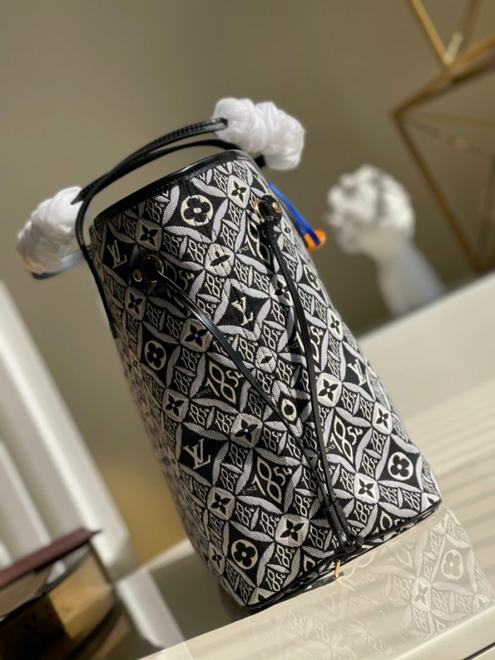 高仿LV NEVERFULL 中号手袋 1854系列妈咪包购物袋 灰色