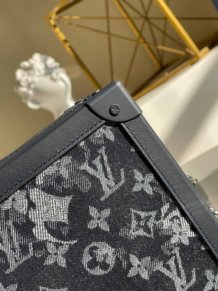 高仿LV SOFT TRUNK 链条包 Tapestry 帆布盒子包