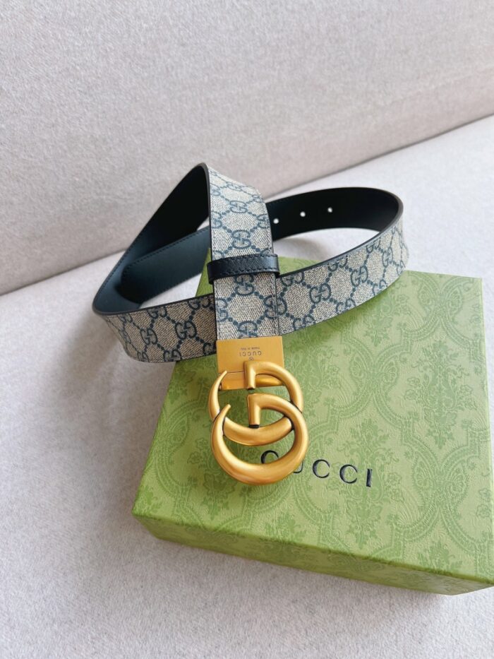 高仿GUCCI 双G带扣双面腰带 GG Supre金扣