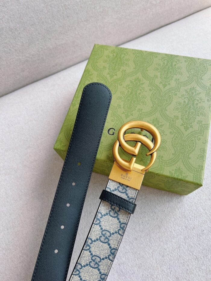高仿GUCCI 双G带扣双面腰带 GG Supre金扣