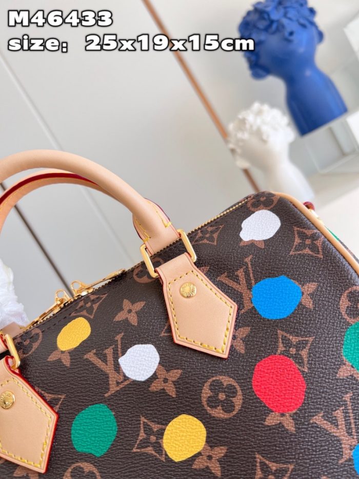 高仿LV x YK SPEEDY BANDOULIèRE 25 手袋 草间弥生合作系列枕头包