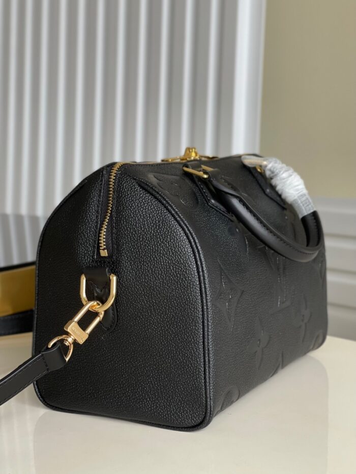 高仿LV SPEEDY BANDOULIERE 25 手袋 压纹软粒面牛皮革枕头包