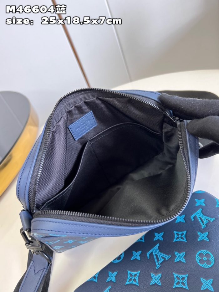 高仿LV TRIO 邮差包 压纹牛皮男士三合一斜挎包 蓝色