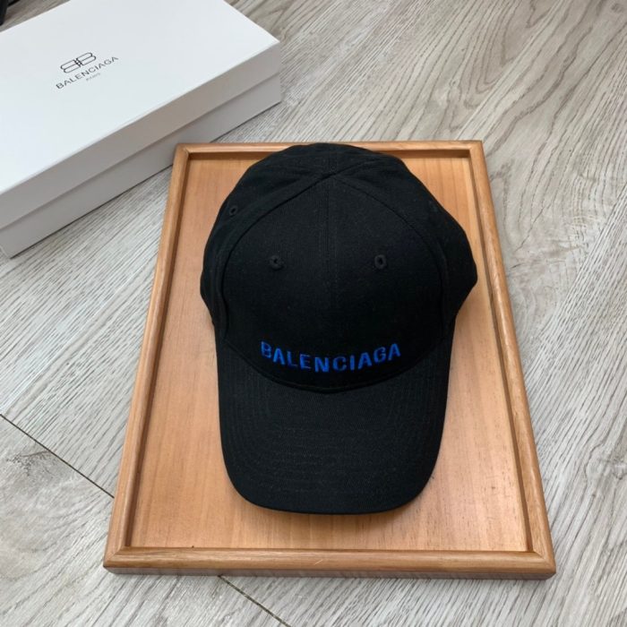 Balenciaga 黑色徽标前帽