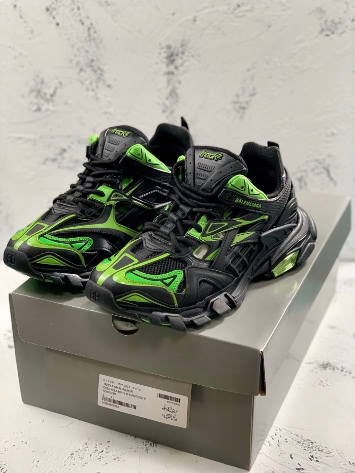 Balenciaga Track.2 男士黑色透明鞋底运动鞋