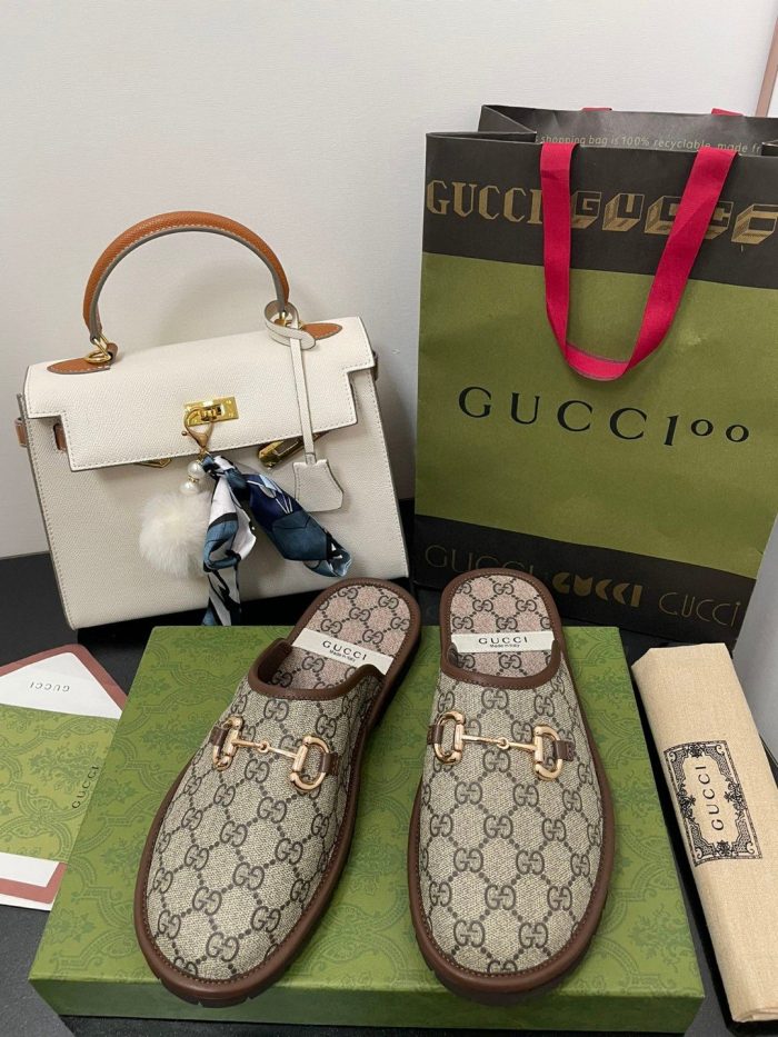 Gucci 男士 GG 马衔扣灰色拖鞋 男士 GG 鞋 694249