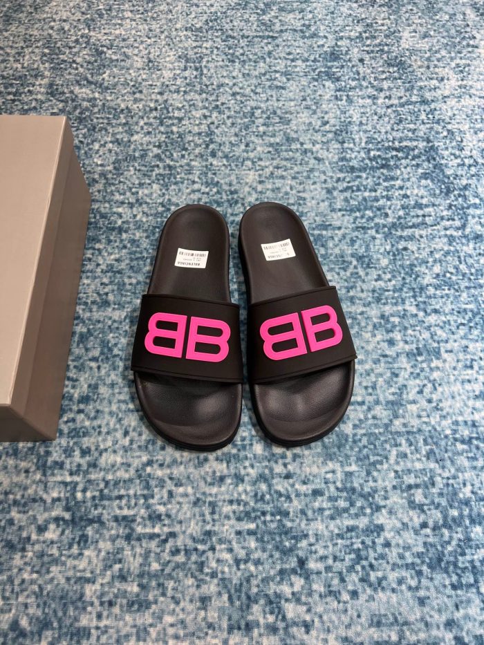 Balenciaga 女式泳池拖鞋黑色