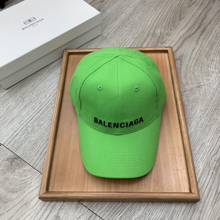 Balenciaga 绿色徽标前帽