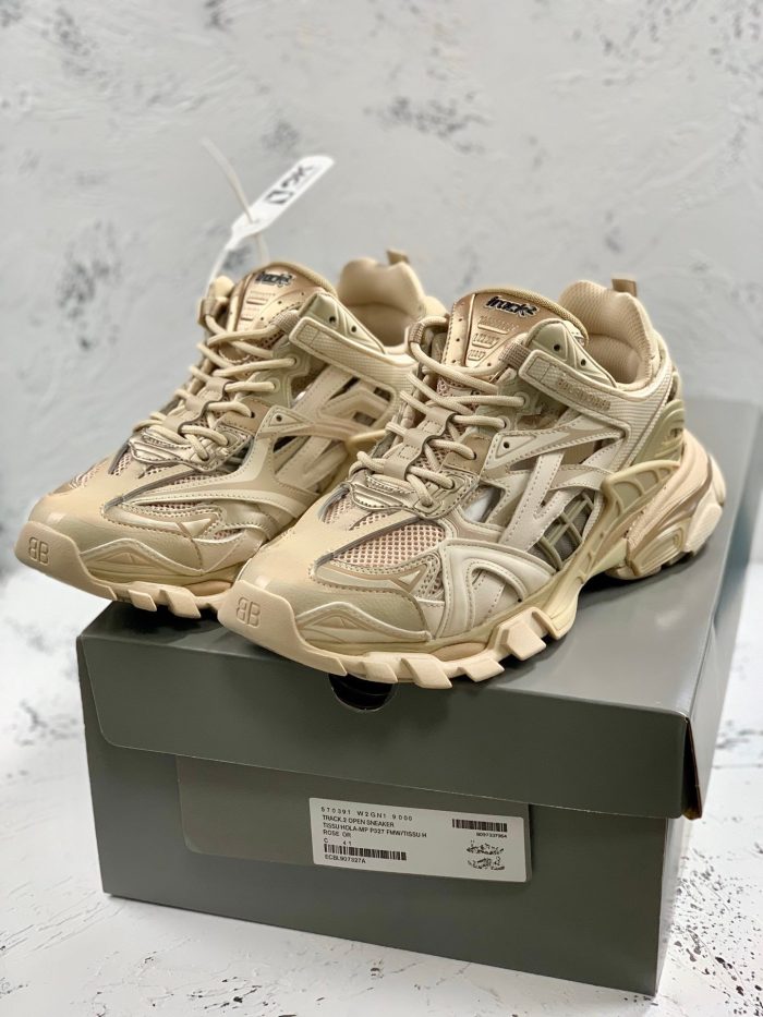 Balenciaga Track.2 女式透明鞋底运动鞋米色