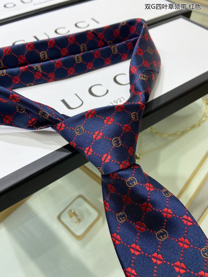 Gucci 互扣式 G 和三叶草真丝领带 深蓝色 GG 真丝男士领带 658242 4E002 4074