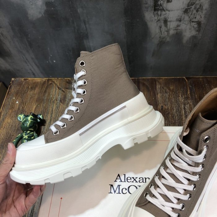 复刻Alexander McQueen 女式 Tread Slick 靴子棉质棕色