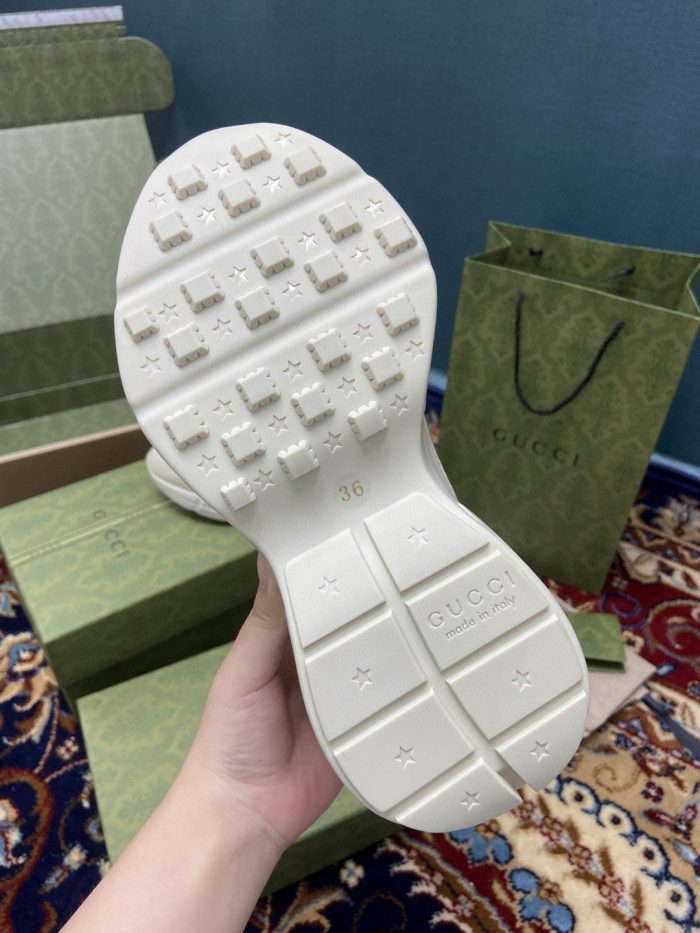 Gucci 女士 Rhyton 女士感谢白色运动鞋 660938
