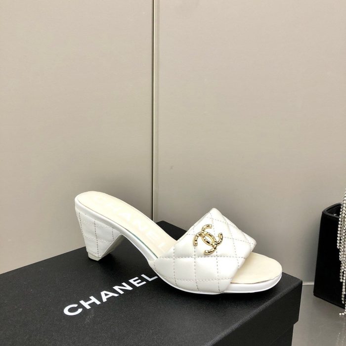 Chanel 女士白色穆勒鞋，女鞋 2.4 英寸/6.2 厘米 G38820