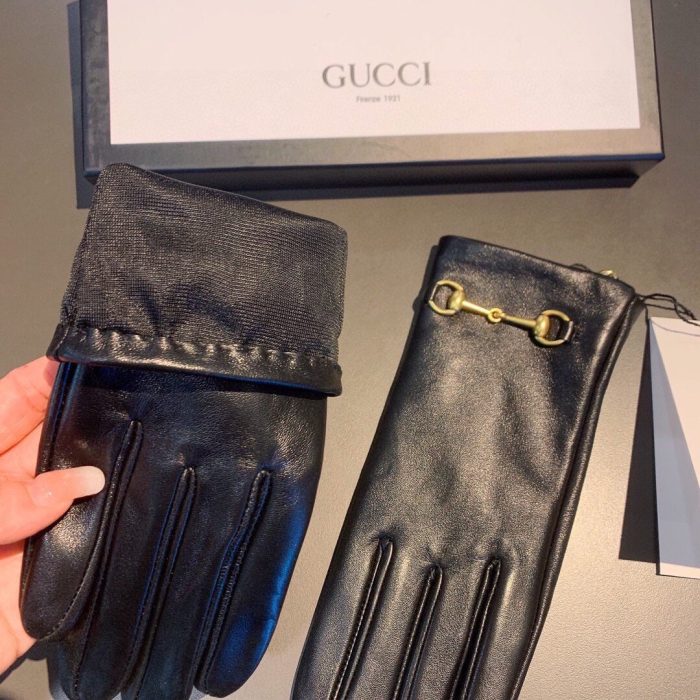 Gucci 黑色小时纹手套