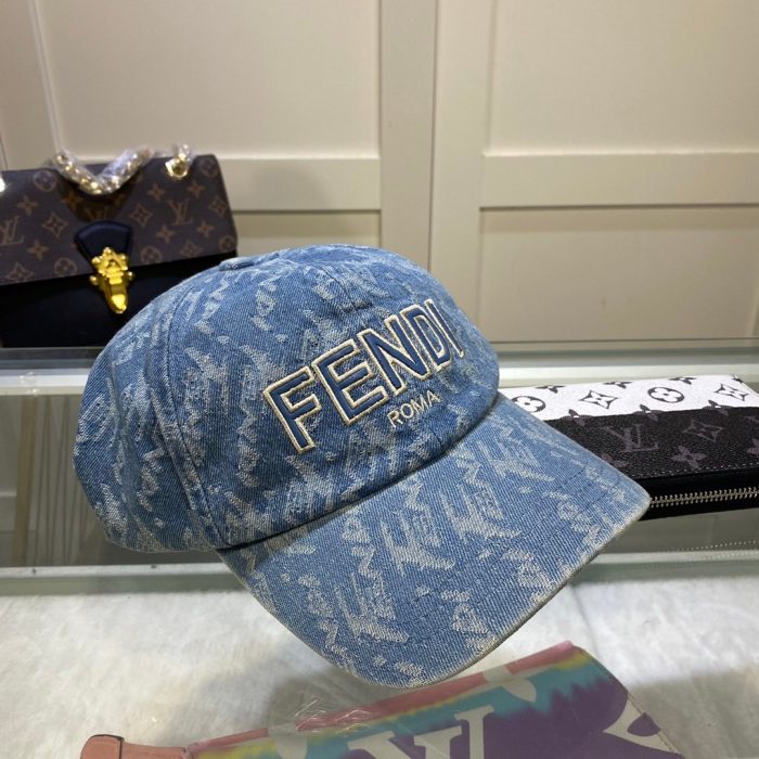 Fendi 棒球帽 蓝色 Fendi 棒球帽