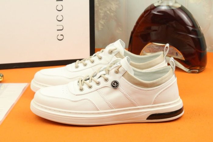 界首 x Gucci 男士运动鞋 透气春秋冬季 白色 米色 男士